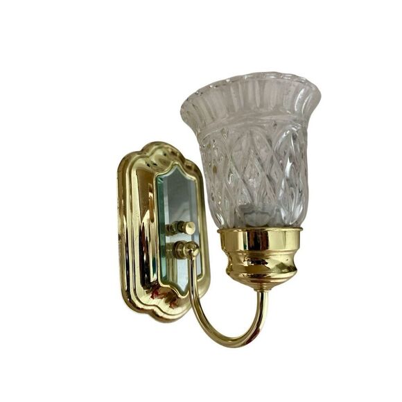 Vintage Brass Finish and Cut Glass Wall Sconses a pair - Picture 4 of 5